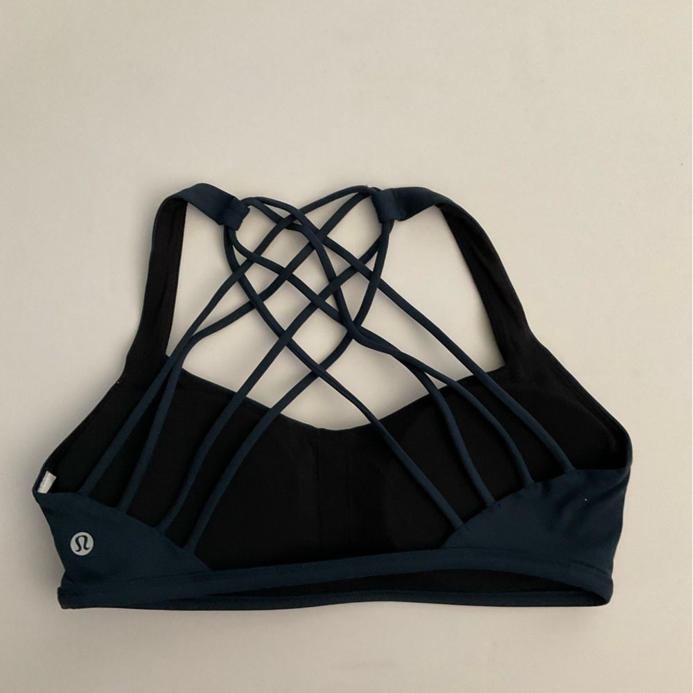 EUC Lululemon Free to be Wild Bra